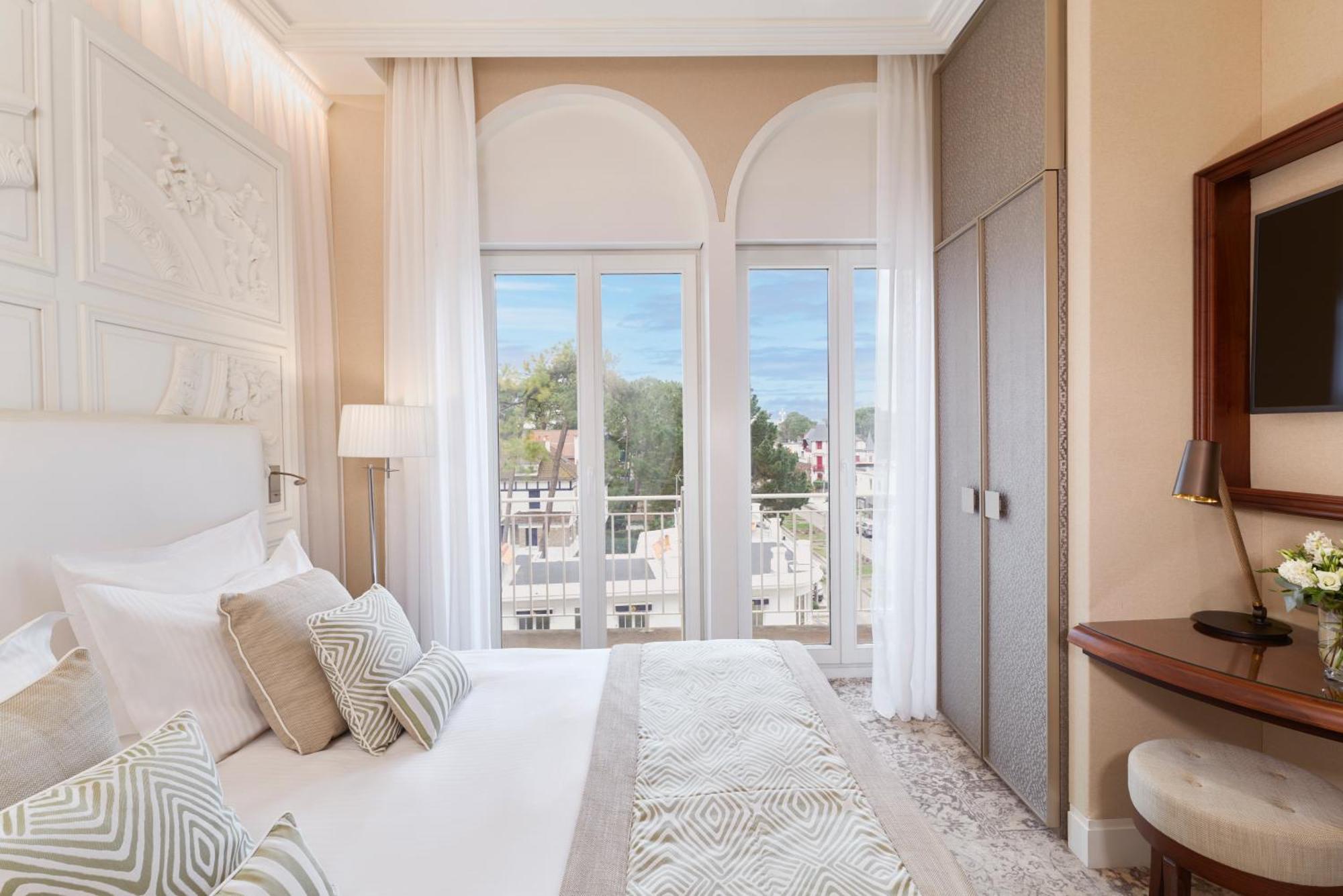 Hotel Barrière Le Royal 5*